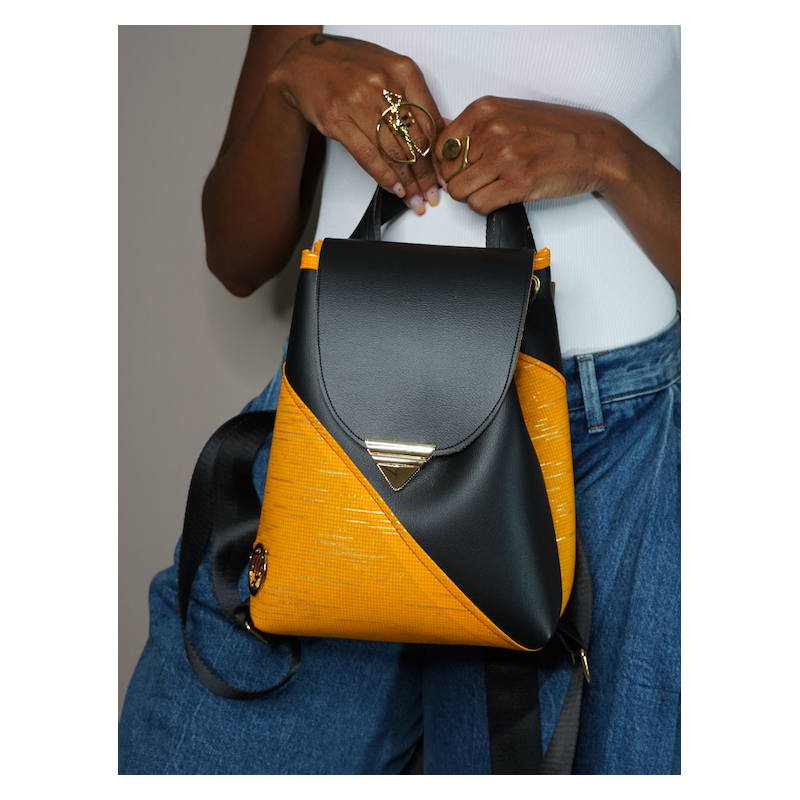 Sac à dos mini Orange & Noir – Élégance artisanale | The Mad Shop