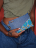 Pochette Tiny  Jean et wax  – Élégance artisanale | The Mad Shop