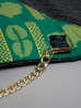 Pochette NoName green Africa – Design contrasté | The Mad Shop