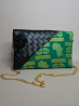 Pochette NoName green Africa – Design contrasté | The Mad Shop