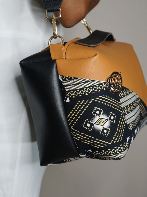 DEE biton Black & Camel