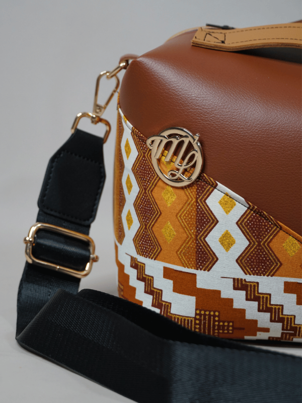 DEE biton Black & Camel