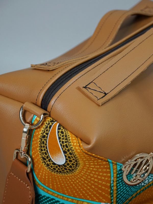 Menzel Brown Toupie | The Mad Shop