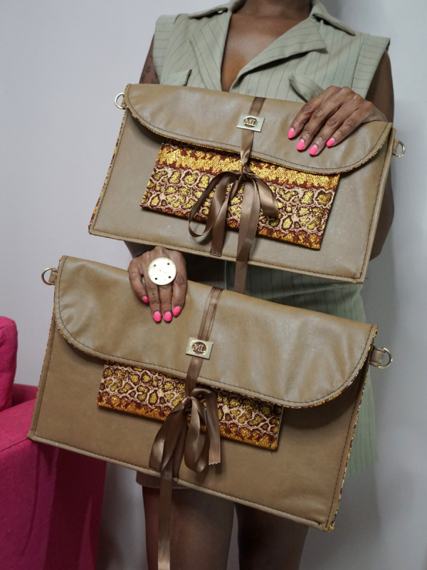 Housse Girl'Boss Brown Sneack